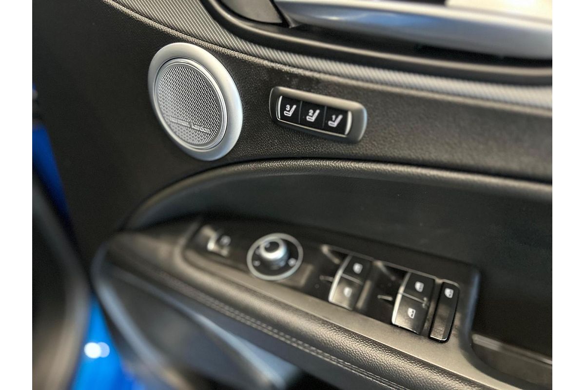 2022 Alfa Romeo Stelvio Veloce Series 3