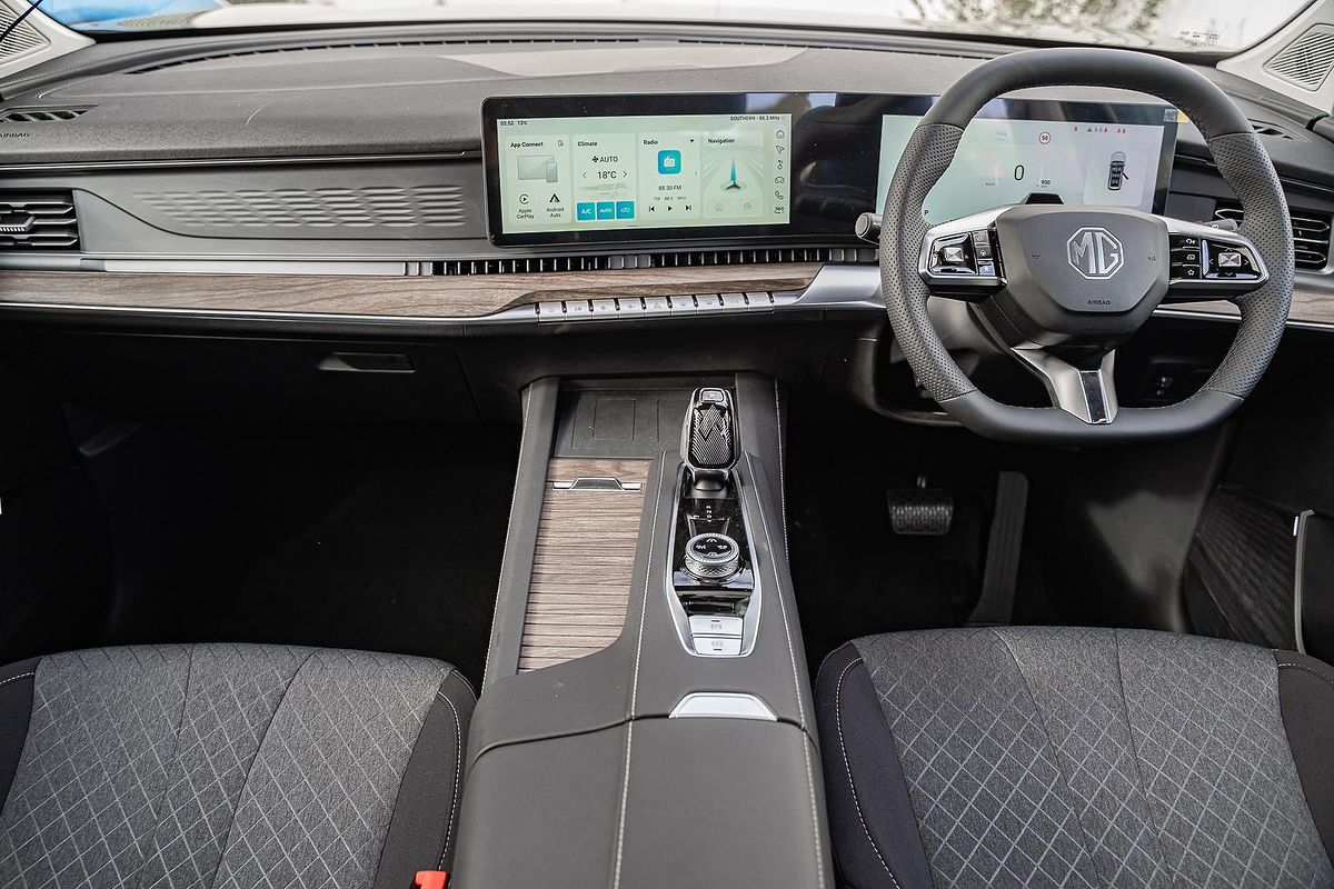 2025 MG QS Excite IS31