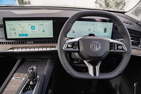 2025 MG QS Excite IS31