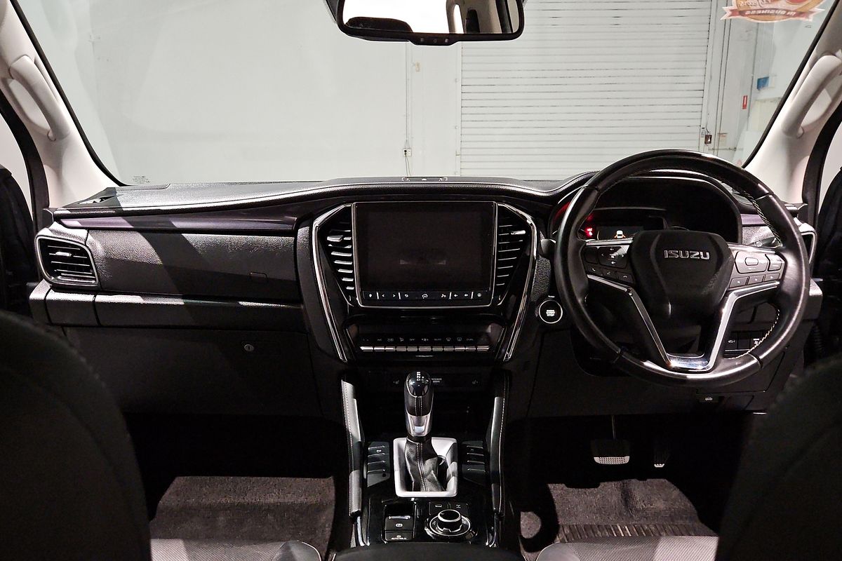 2023 Isuzu MU-X LS-T