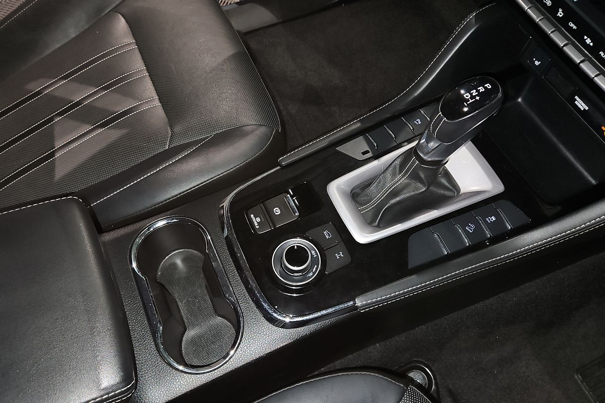 2023 Isuzu MU-X LS-T