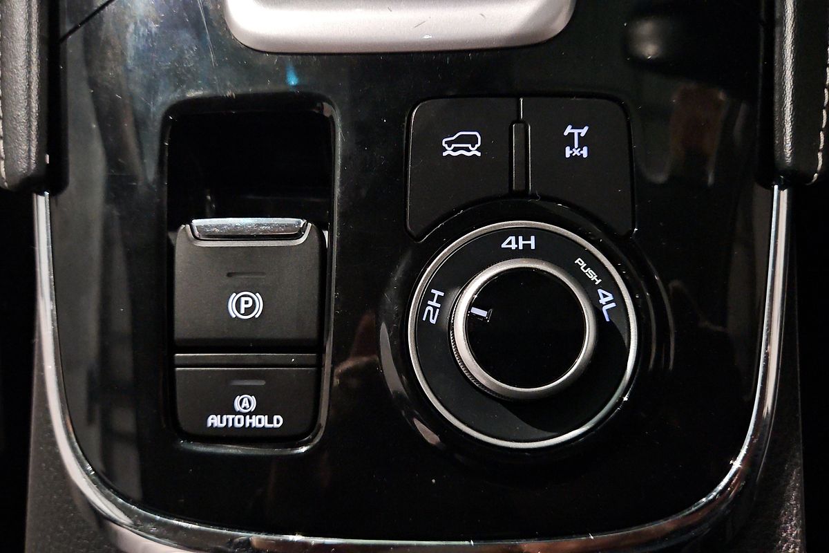 2023 Isuzu MU-X LS-T
