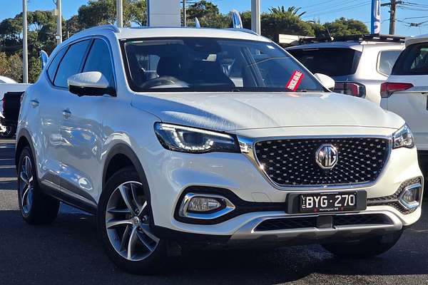 2022 MG HS Essence SAS23