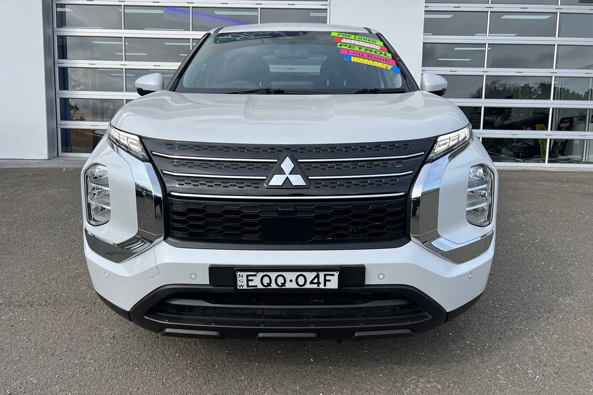 2021 Mitsubishi Outlander ES ZM