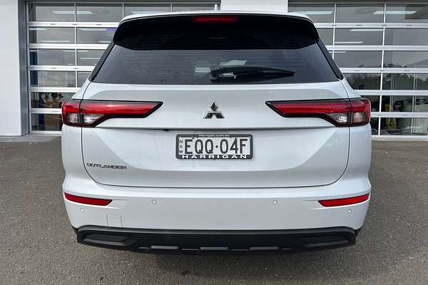 2021 Mitsubishi Outlander ES ZM