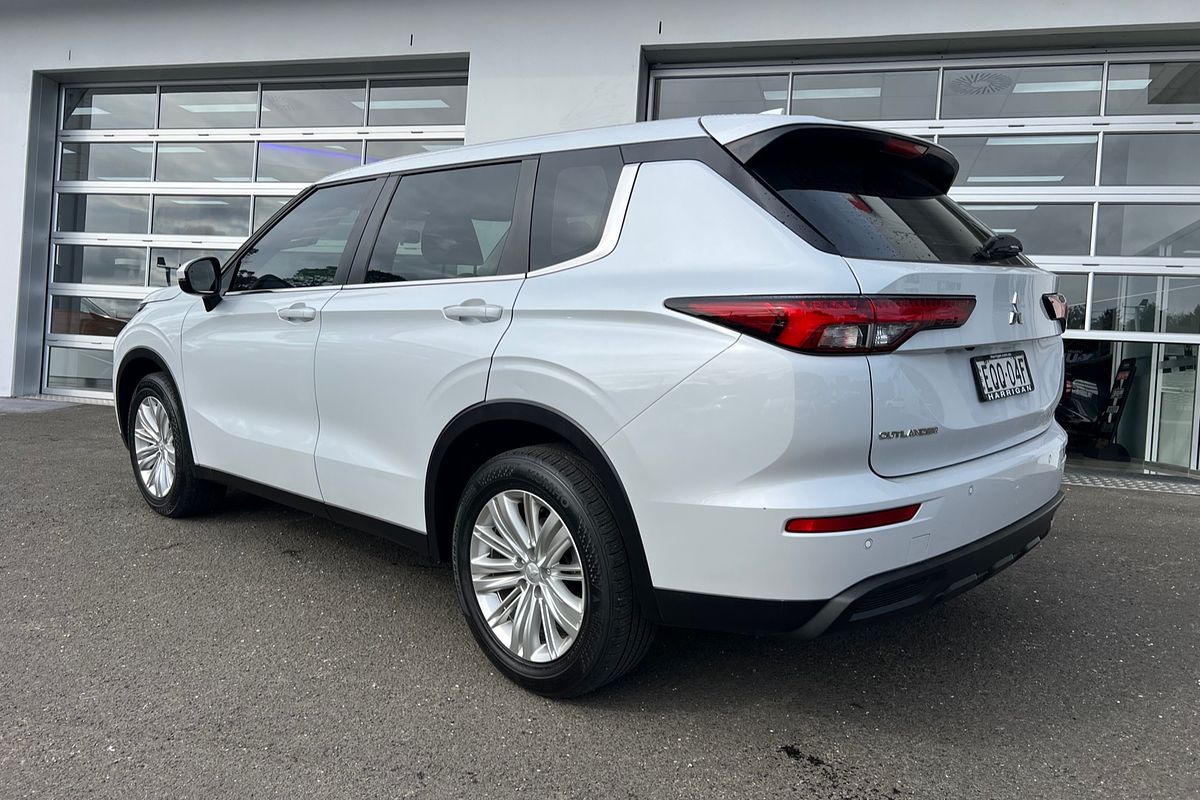 2021 Mitsubishi Outlander ES ZM