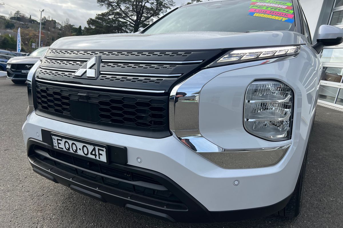 2021 Mitsubishi Outlander ES ZM