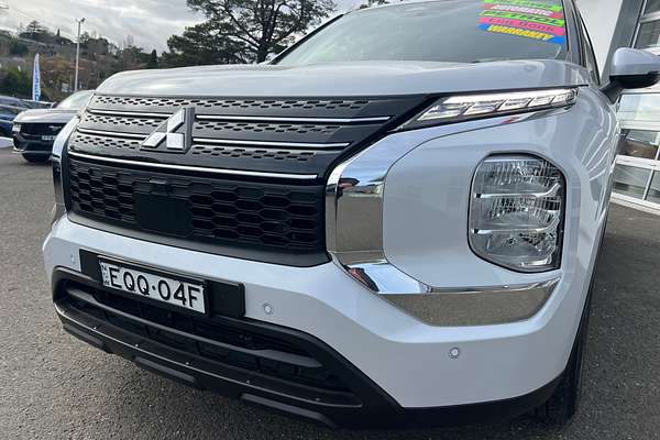 2021 Mitsubishi Outlander ES ZM