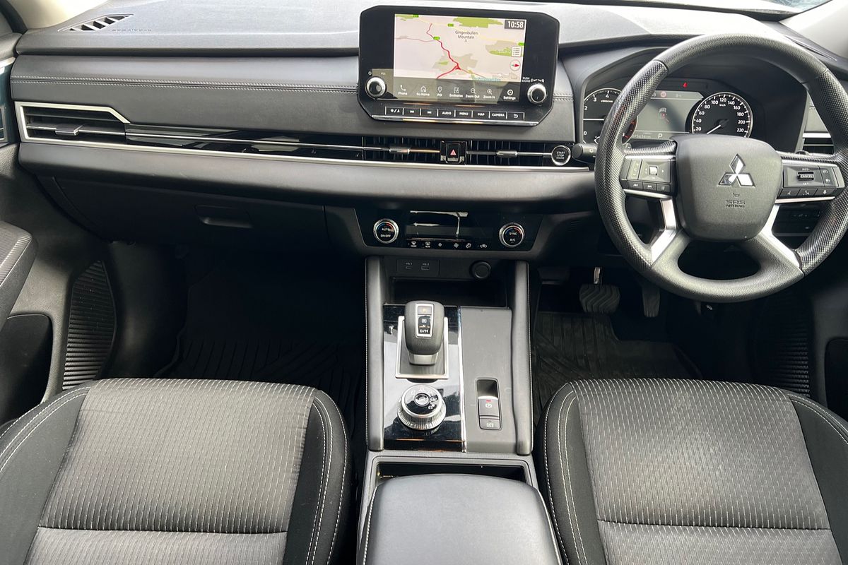 2021 Mitsubishi Outlander ES ZM