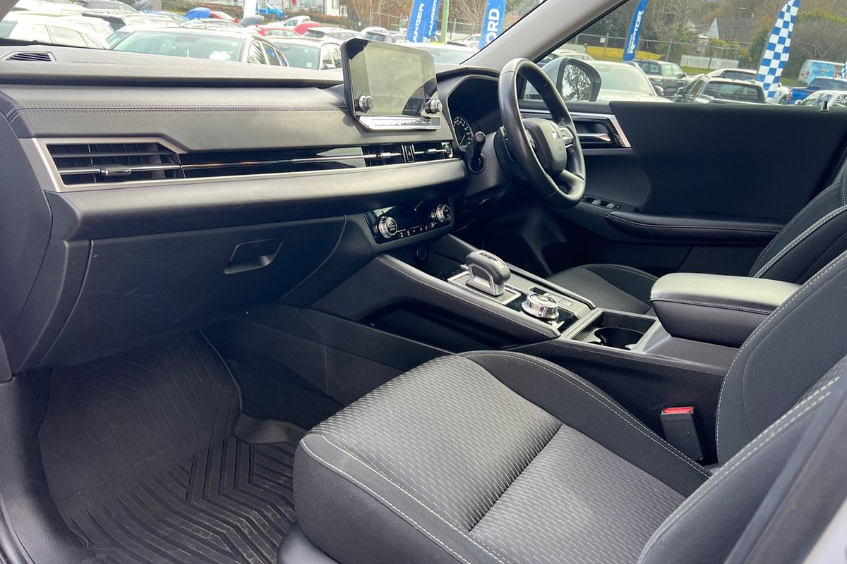 2021 Mitsubishi Outlander ES ZM