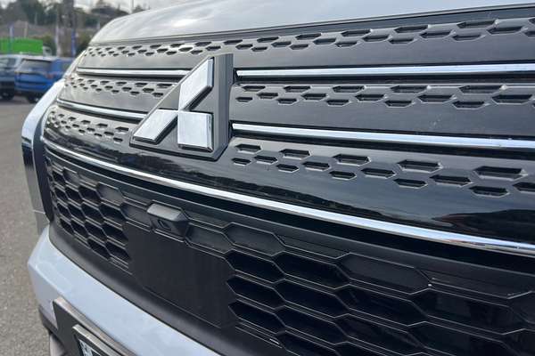 2021 Mitsubishi Outlander ES ZM