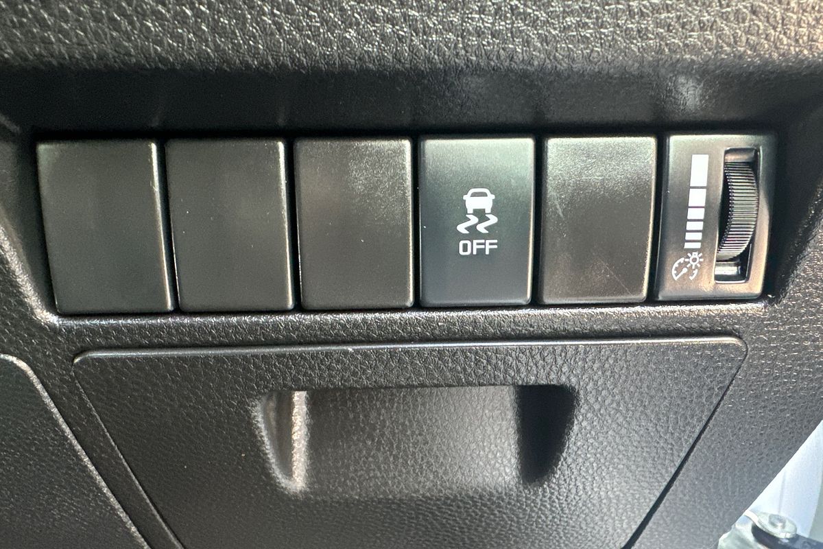 2022 Isuzu D-MAX SX High Ride  Rear Wheel Drive