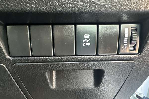 2022 Isuzu D-MAX SX High Ride  Rear Wheel Drive
