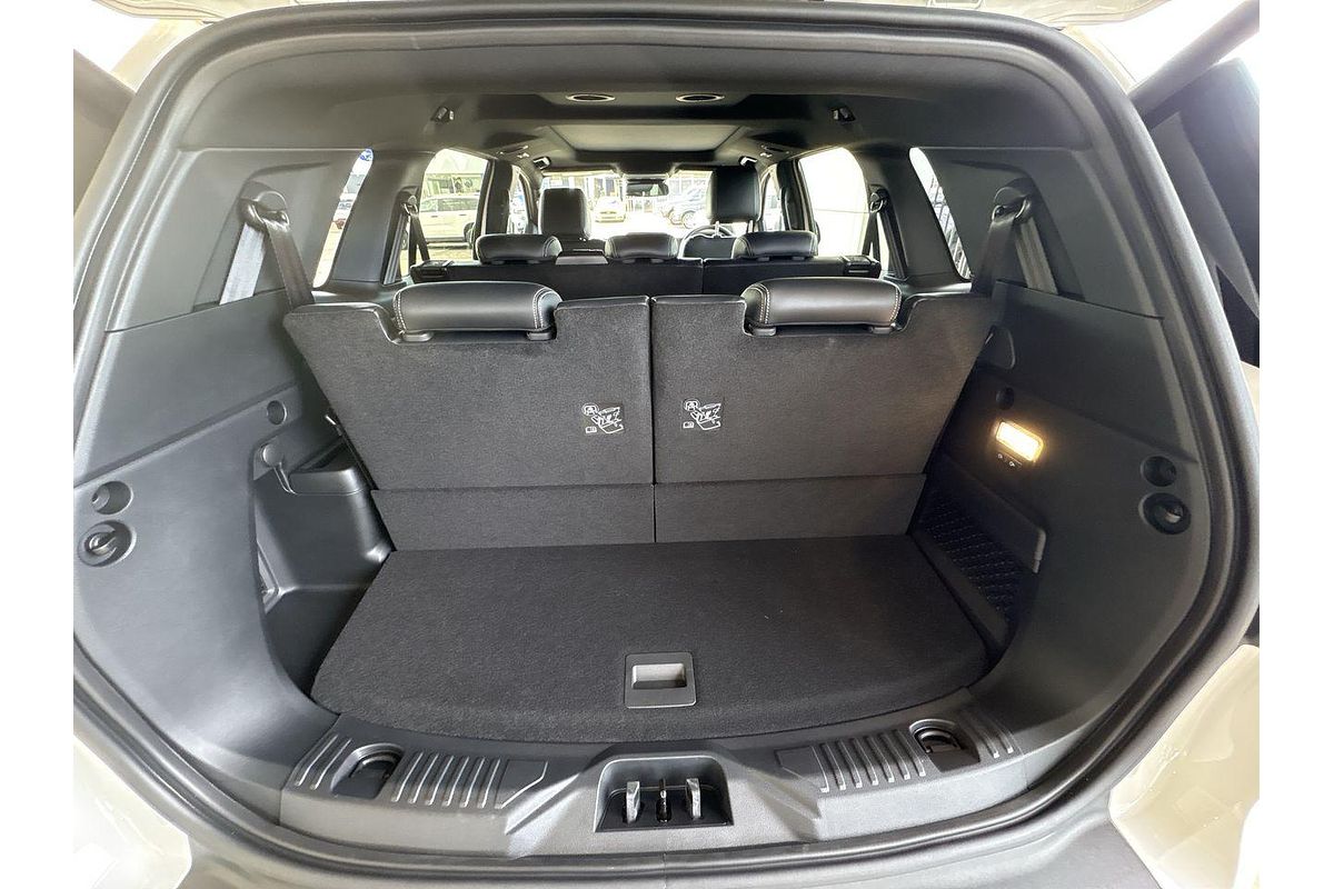 2025 Ford Everest Platinum 3.0L