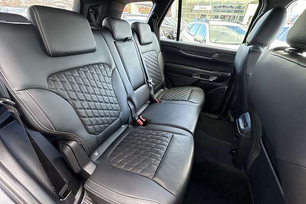 2025 Ford Everest Platinum 3.0L
