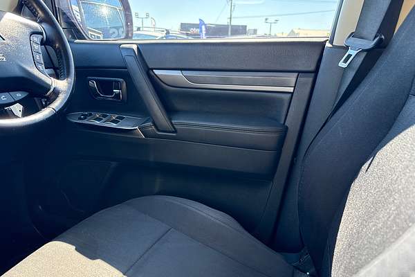 2019 Mitsubishi Pajero GLX NX