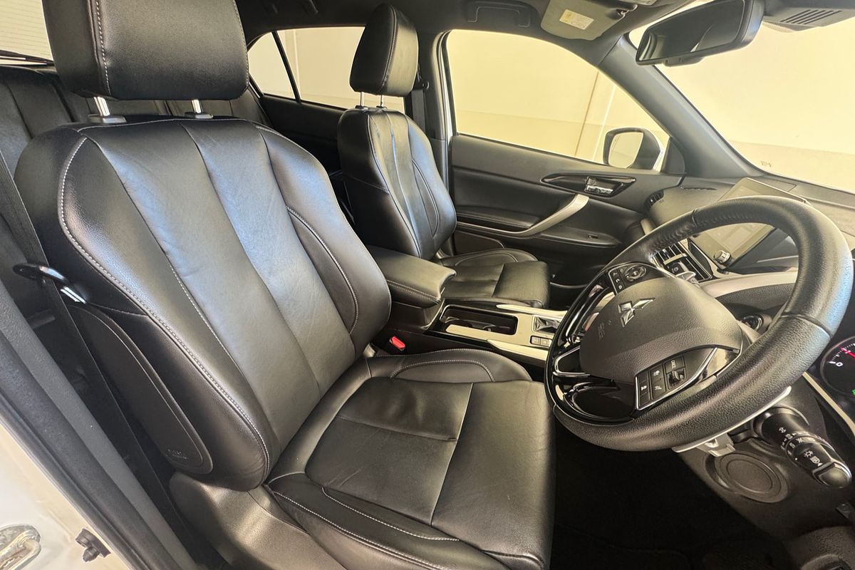2023 Mitsubishi Eclipse Cross Exceed YB