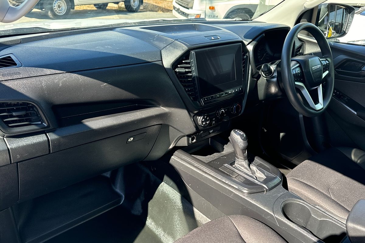 2022 Isuzu D-MAX SX High Ride  Rear Wheel Drive