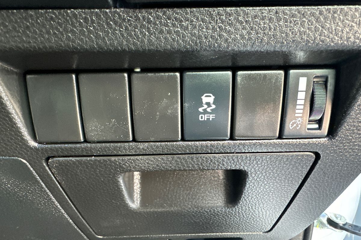 2022 Isuzu D-MAX SX High Ride  Rear Wheel Drive