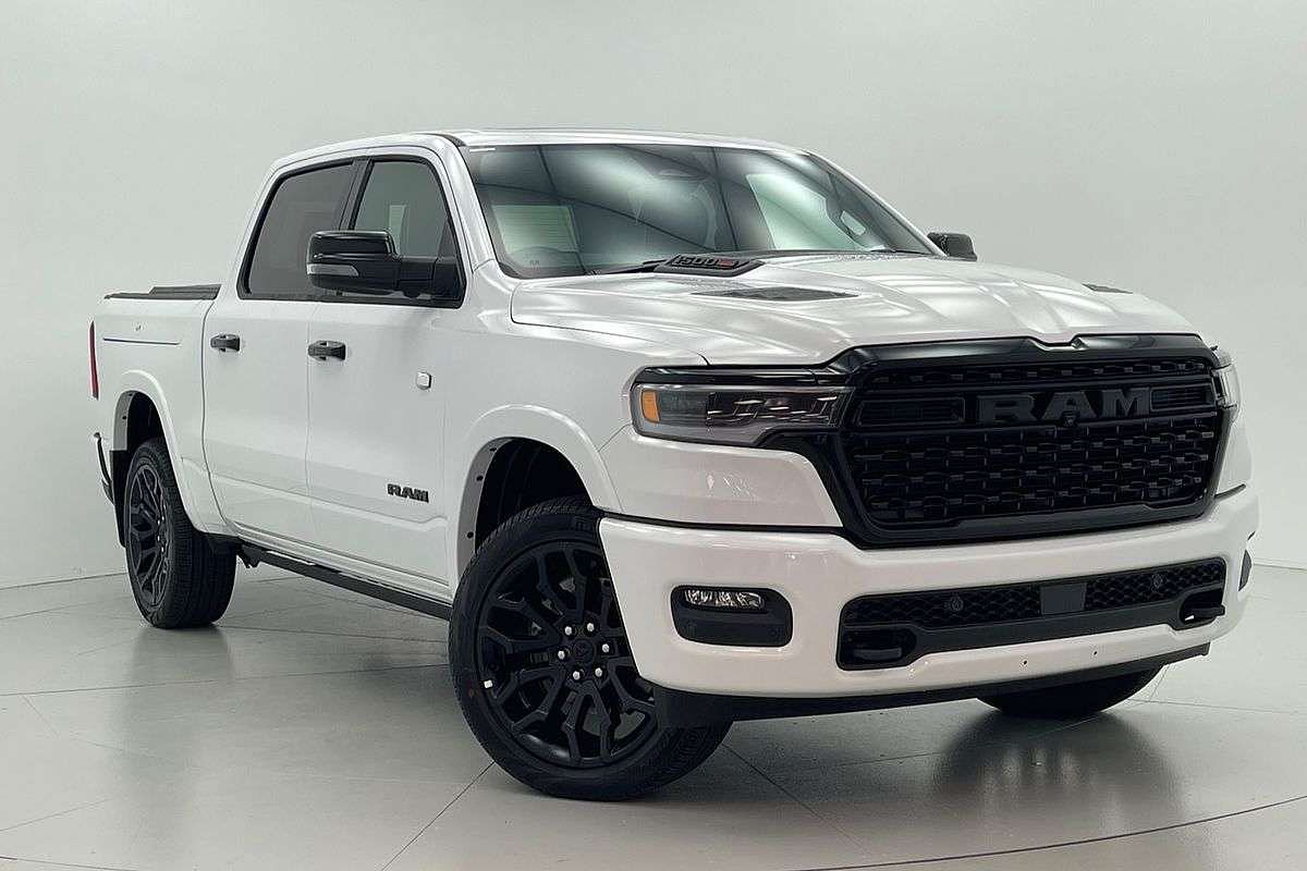 2025  Ram Trucks 1500 Limited Crew Cab RamBox  (DT6M9822M.25/XB9)