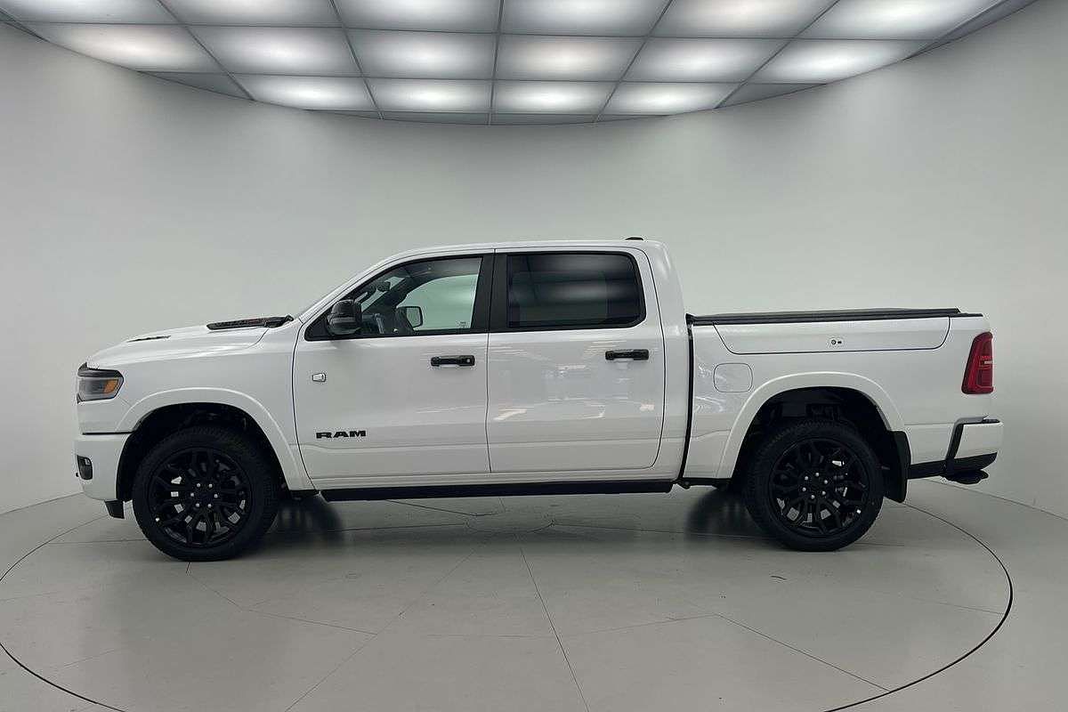 2025  Ram Trucks 1500 Limited Crew Cab RamBox  (DT6M9822M.25/XB9)