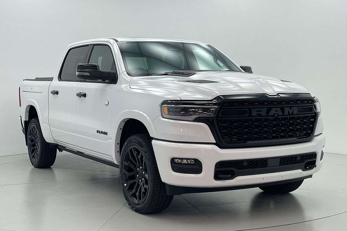 2025  Ram Trucks 1500 Limited Crew Cab RamBox  (DT6M9822M.25/XB9)
