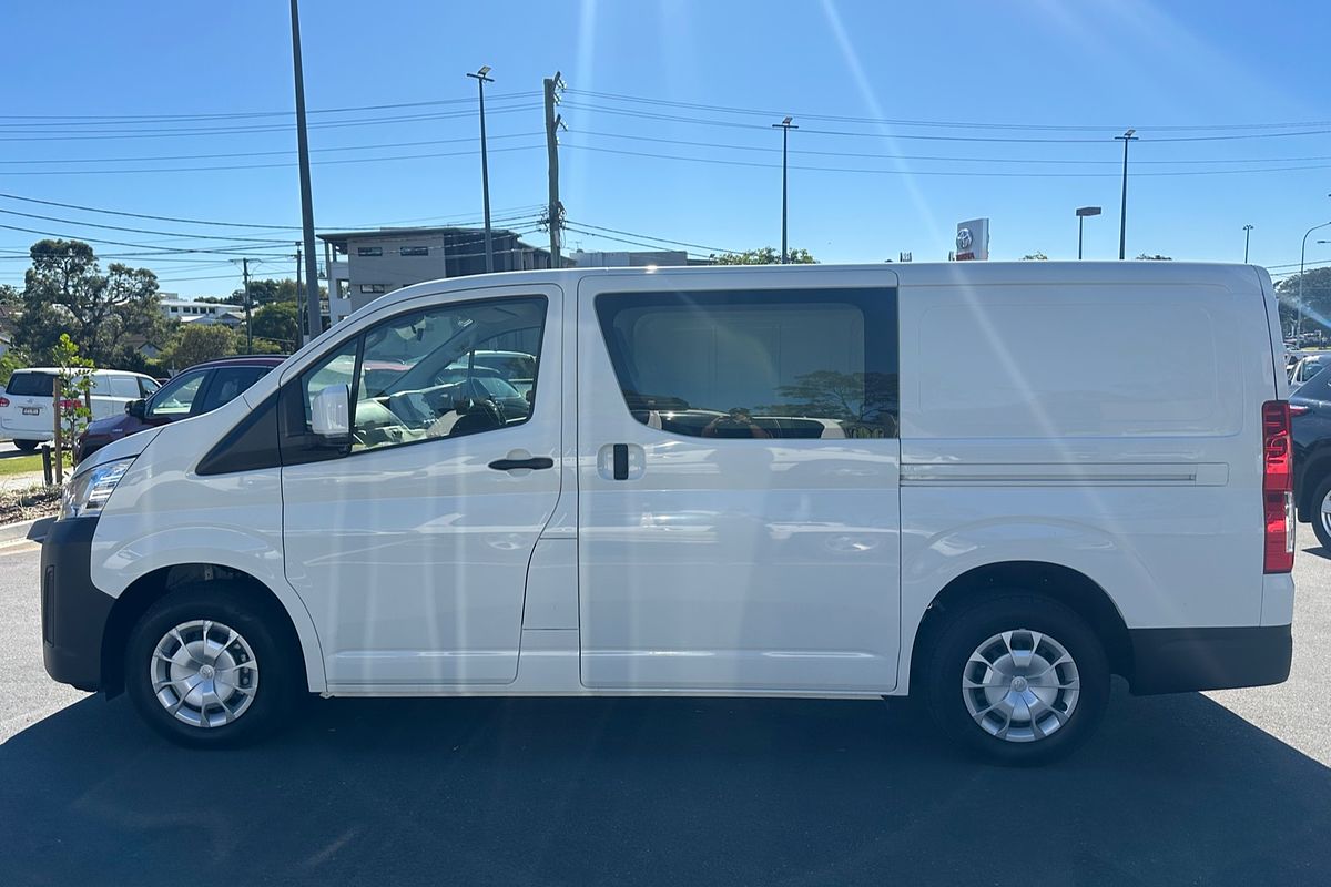 2023 Toyota Hiace GDH300R