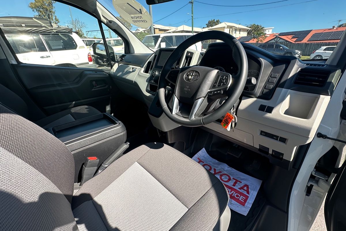 2023 Toyota Hiace GDH300R