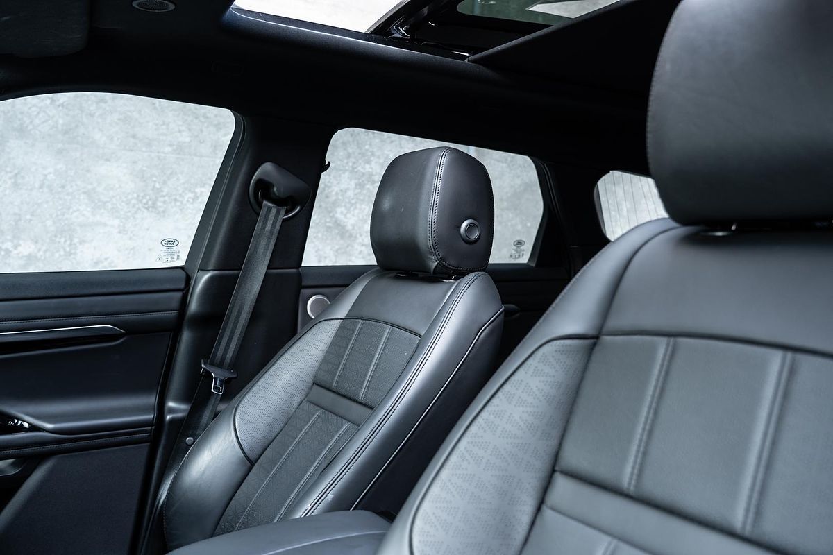 2023 Land Rover Range Rover Evoque P300e R-Dynamic HSE L551