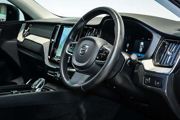 2021 Volvo XC60 B5 Inscription