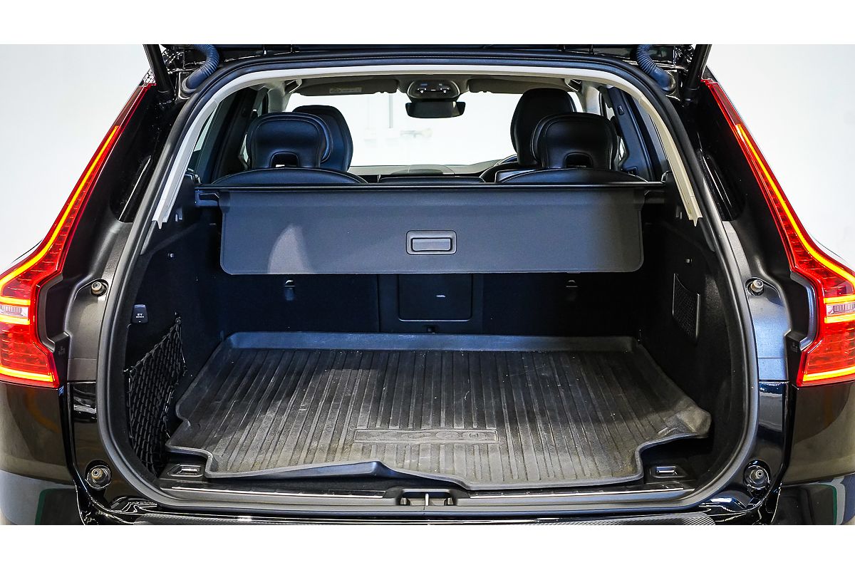 2021 Volvo XC60 B5 Inscription