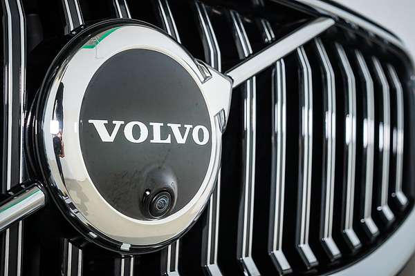 2021 Volvo XC60 B5 Inscription