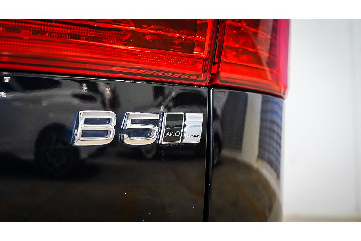 2021 Volvo XC60 B5 Inscription