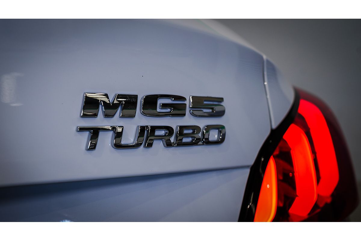 2023 MG MG5 Essence