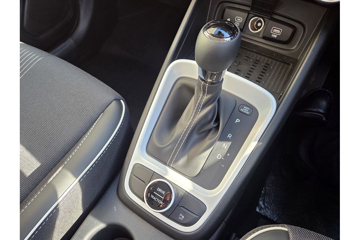 2025 Hyundai Venue Active QX.V5