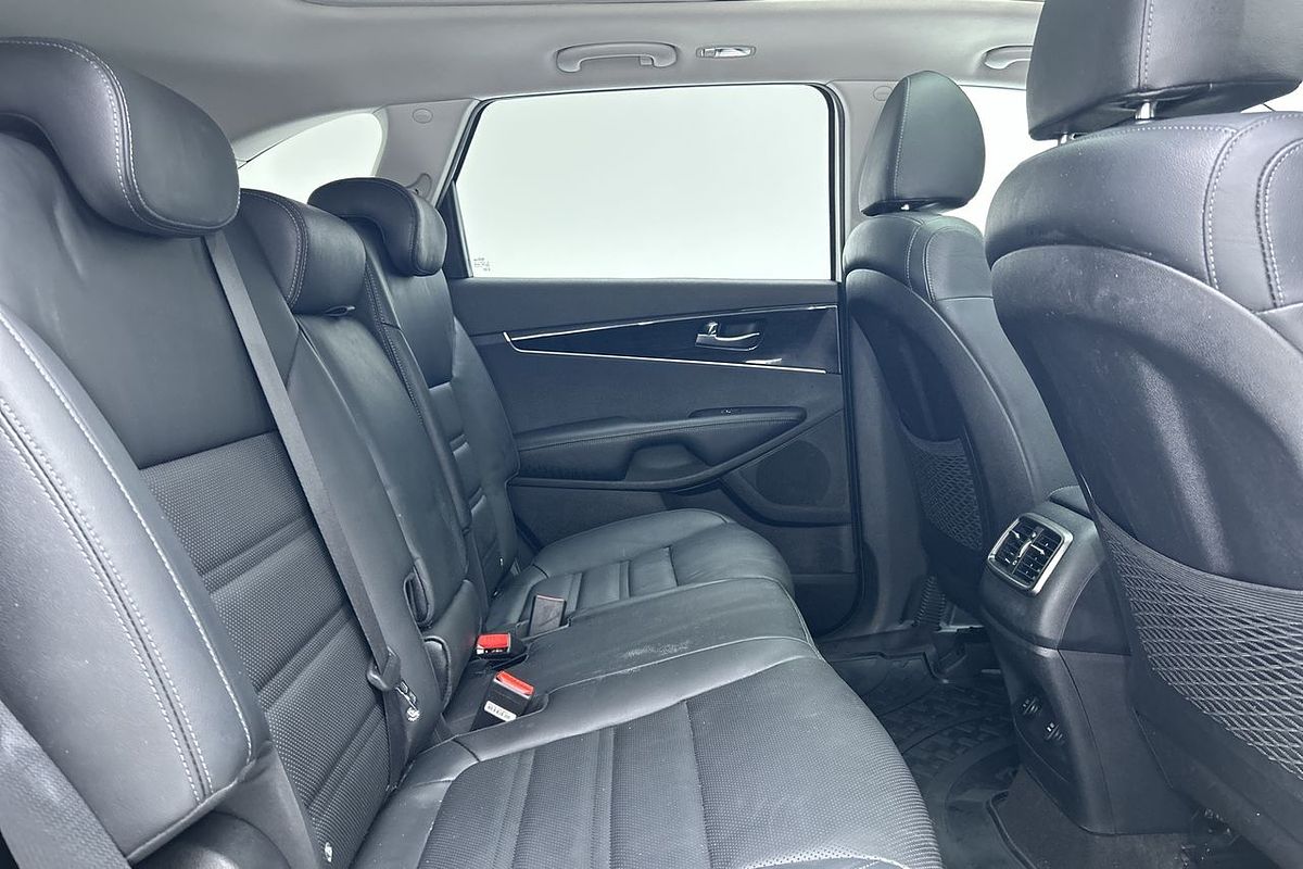 2019 Kia Sorento Black Edition UM
