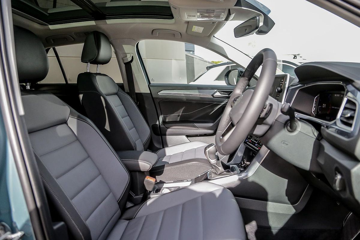 2025 Volkswagen T-Roc 110TSI Style D11