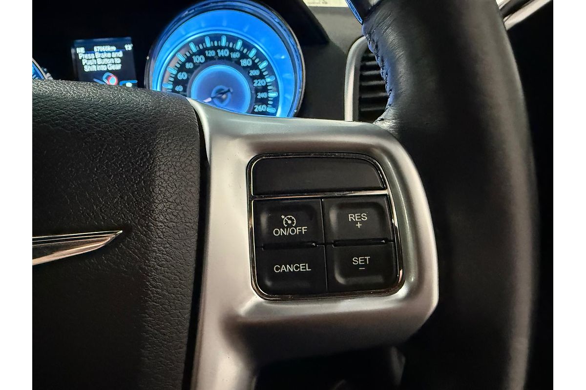 2013 Chrysler 300 C LX