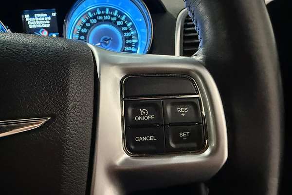 2013 Chrysler 300 C LX