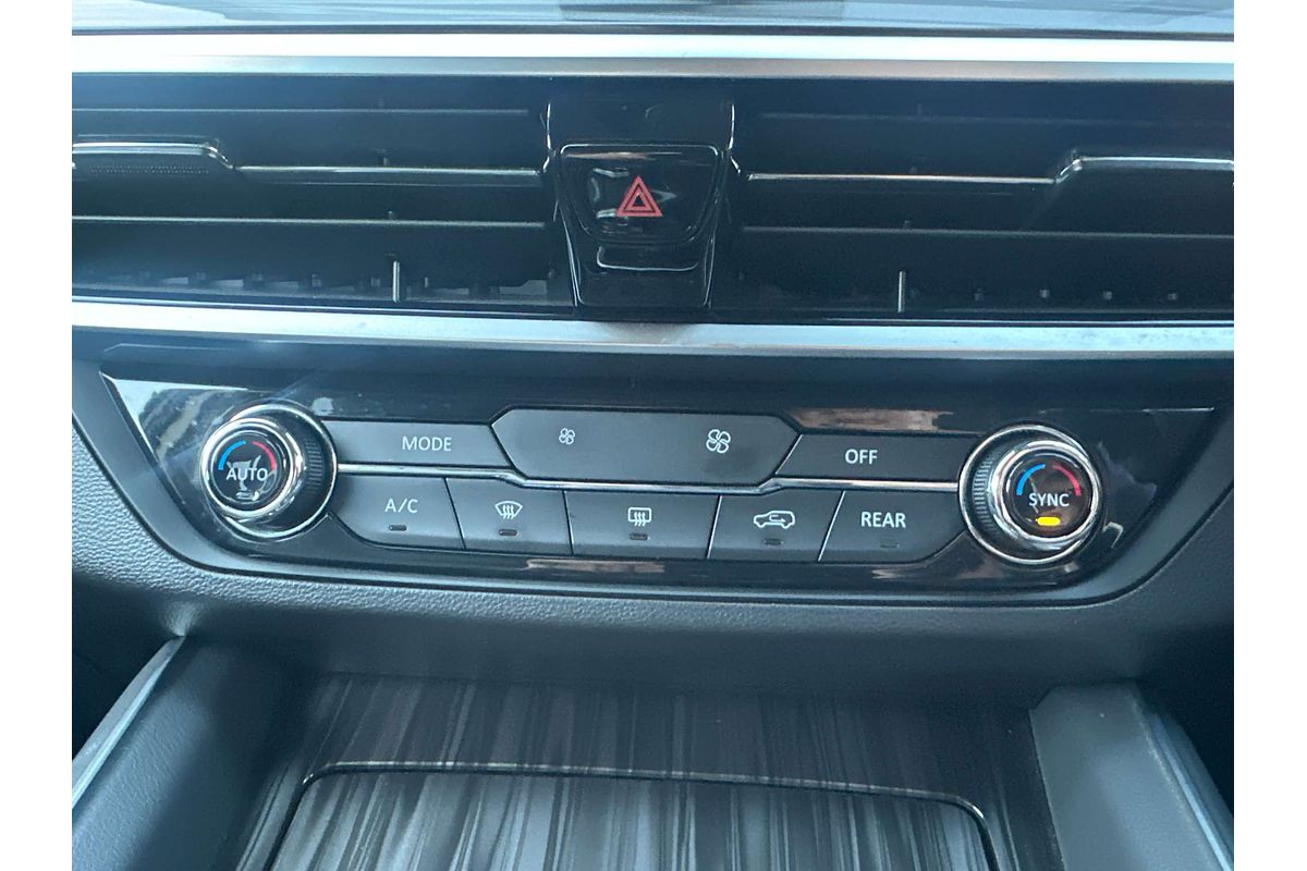 2022 LDV D90 Executive SV9A