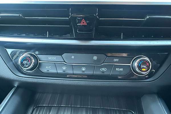2022 LDV D90 Executive SV9A