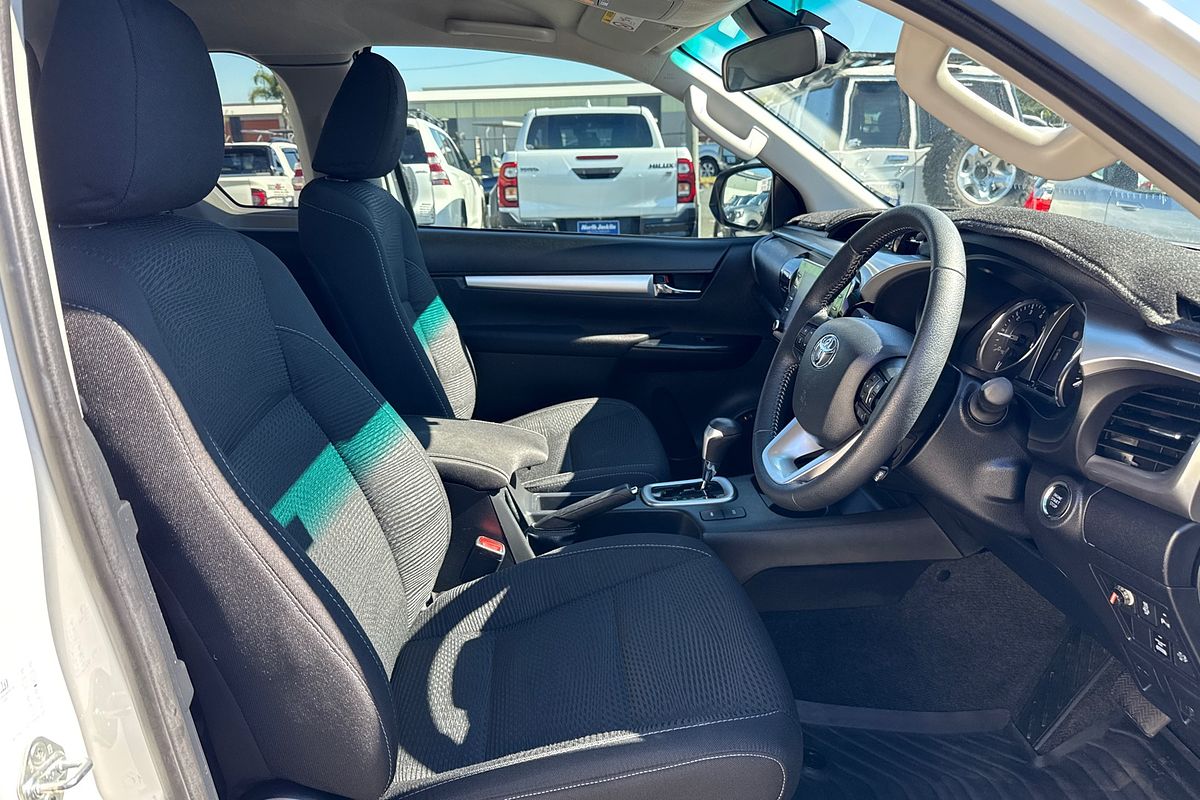 2022 Toyota Hilux SR5 GUN126R 4X4