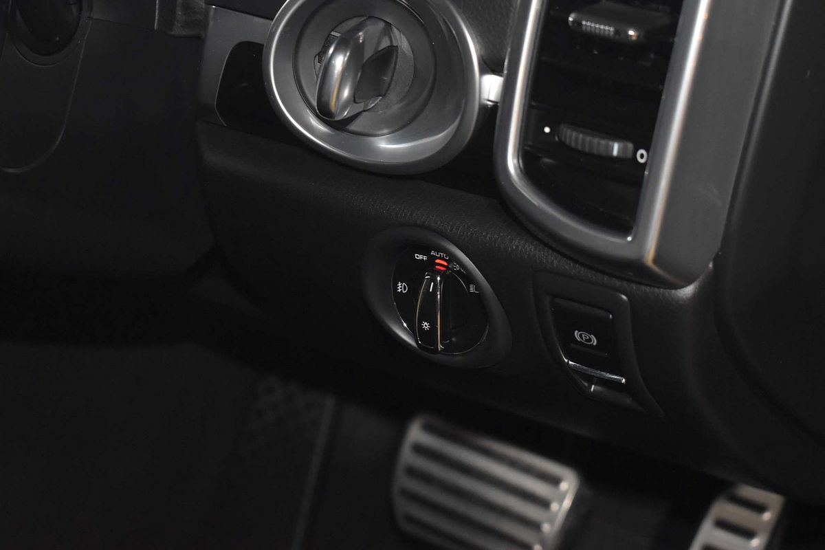2014 Porsche Cayenne S Diesel 92A