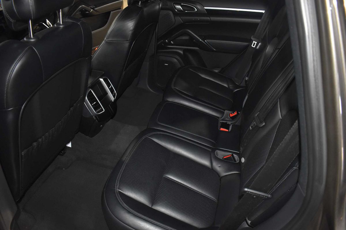 2014 Porsche Cayenne S Diesel 92A