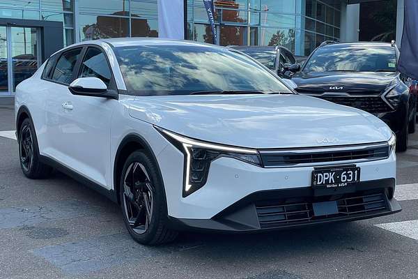 2025 Kia K4 Sport+ CL4m