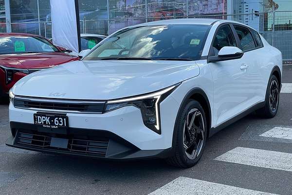 2025 Kia K4 Sport+ CL4m