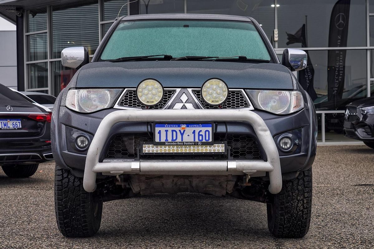 2010 Mitsubishi Triton GLX-R MN 4X4