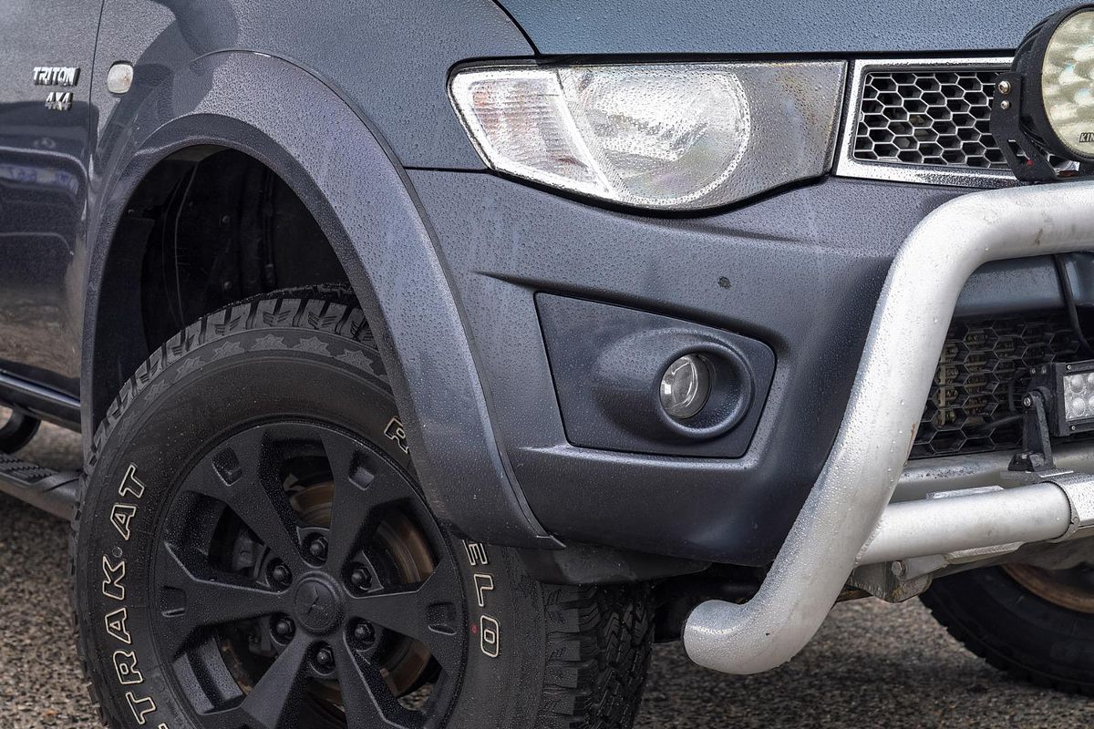 2010 Mitsubishi Triton GLX-R MN 4X4