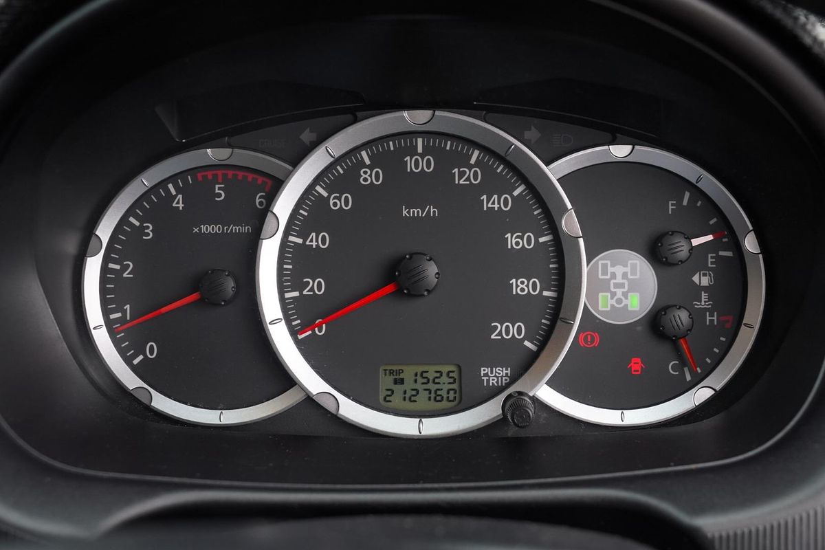2010 Mitsubishi Triton GLX-R MN 4X4