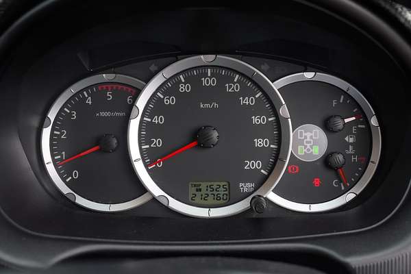 2010 Mitsubishi Triton GLX-R MN 4X4